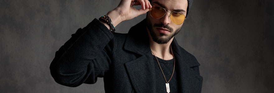 collier homme adapté